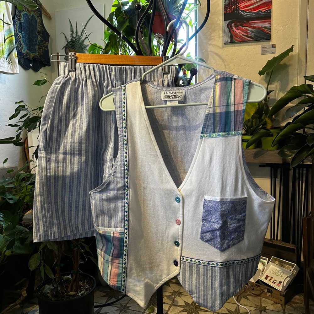 Striped Vest and Shorts Set with Multicolor Buttons